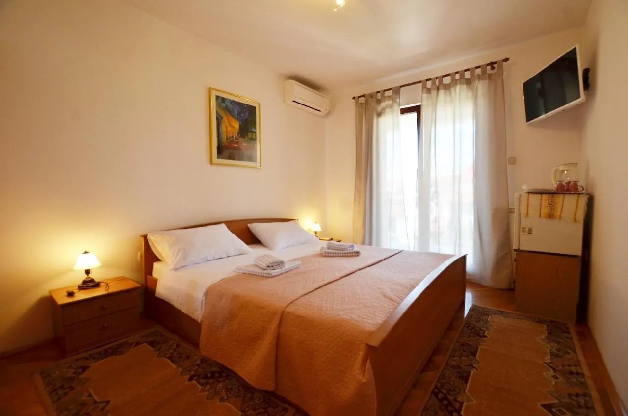Guest house Jela Rooms And Studio Rovinj